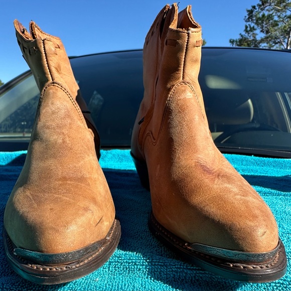 Booties. Great shape - Picture 4 of 4